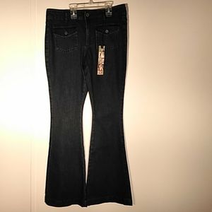 Flare leg / bell botton denim pants